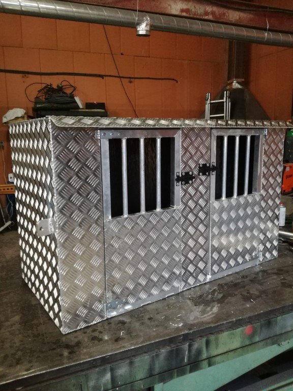 Cage de transport pour chiens